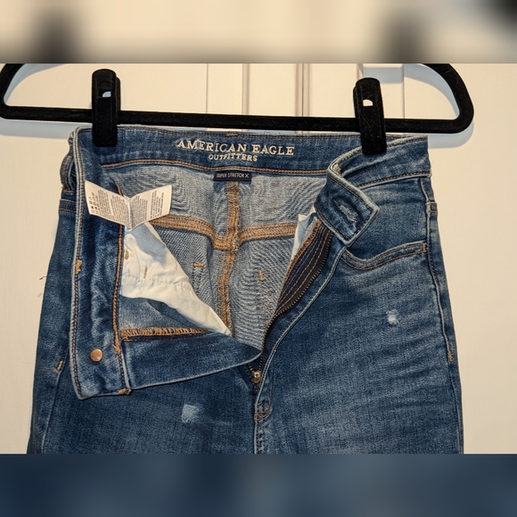 American Eagle Outfitters AEO Denim X Distressed Highest Rise Jegging - 6 Reg - Picture 3 of 12